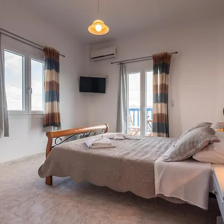 Hotel Polyegos View