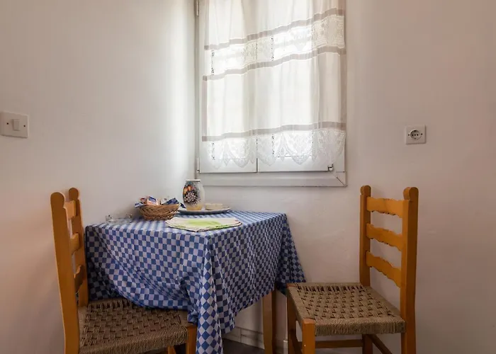 Polyegos View 酒店 2*