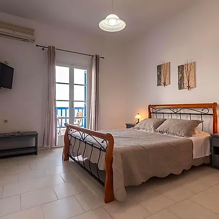 Polyegos View מלון 2*