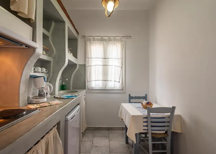 Отель Polyegos View 2*