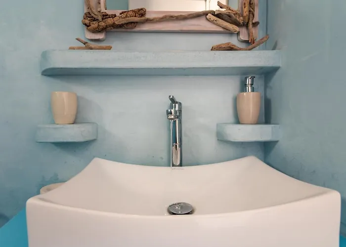 Отель Polyegos View